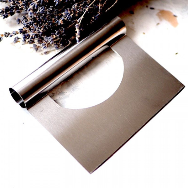 Кондитерский шпатель метал. прямой с ручкой (в.2) Кондитерский шпатель метал. прямой с ручкой (в.2)