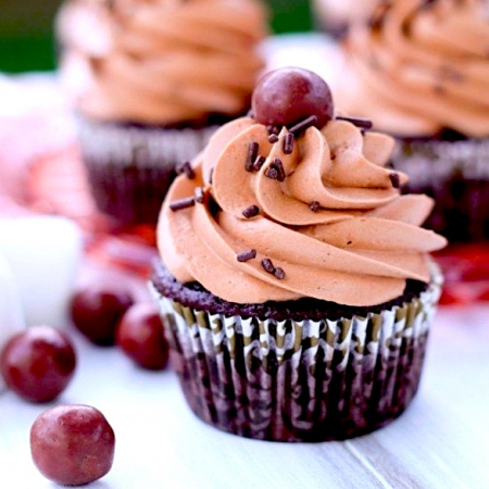 Кондитерскиая насадка закрытая звезда косые лучи №885 Tulip™ | 6 лучей станд. размер